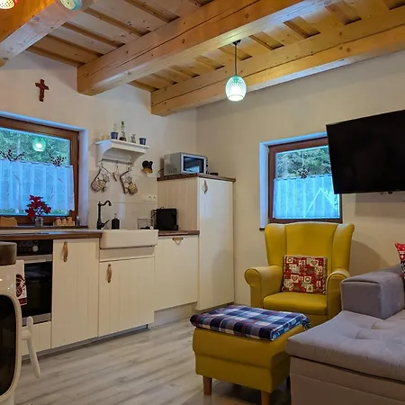 Alpstuga Jariabka - Mountains With Fireplace, Wellness Forest Will Recharge In The Tatras *